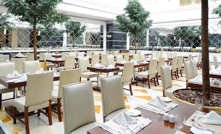 Reštaurácia v Holiday Inn Bur Dubai - Embassy District