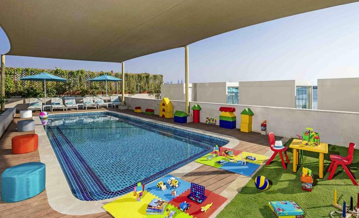 Detský bazén v hoteli The Retreat Palm Dubai MGallery by Sofitel