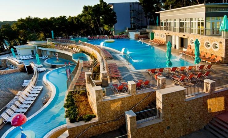 bazenovy komplex, hotel Vespera, Lošinj, Chorvátsko 