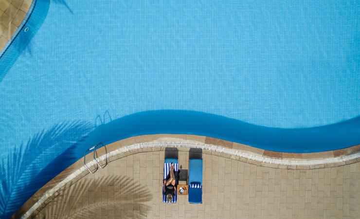 Bazén v Miramar Al Aqah Beach Resort
