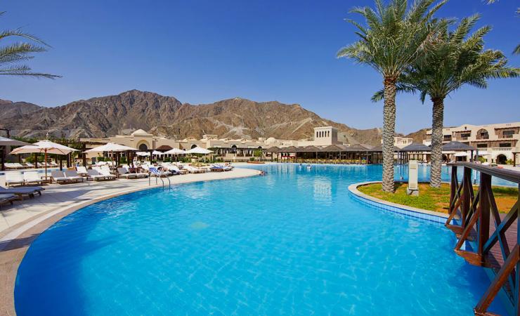 Bazén v Miramar Al Aqah Beach Resort