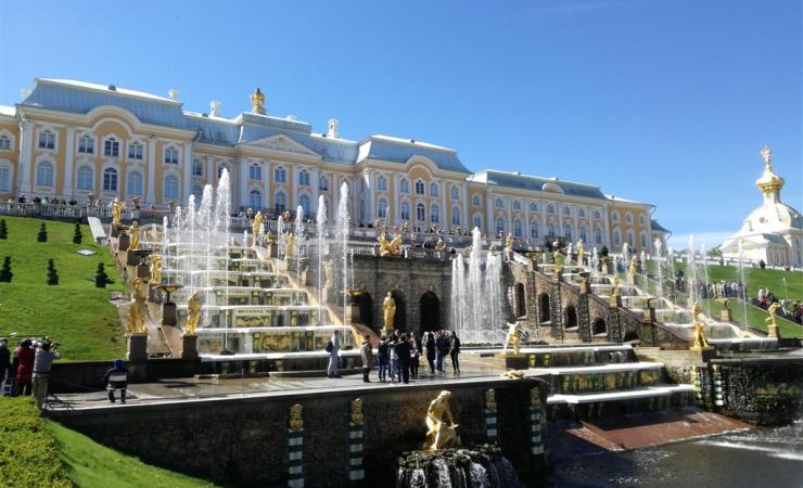 Zámky Petrohradu- pamiatky a architektúra