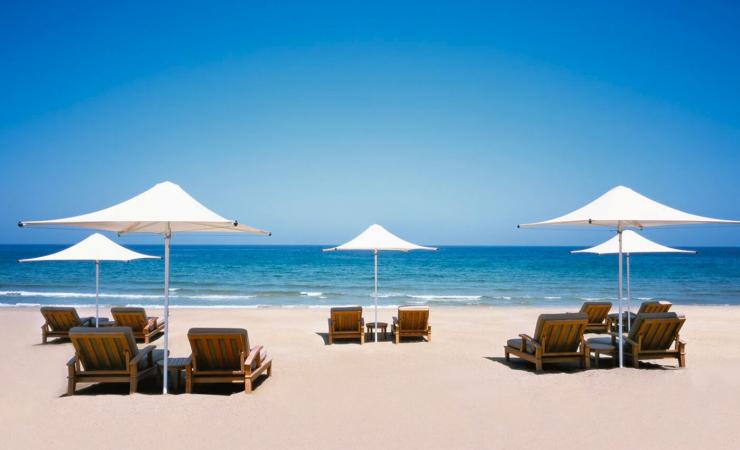 Pláž v Shangri-La Barr Al Jissah Resort & Spa, Al Bandar