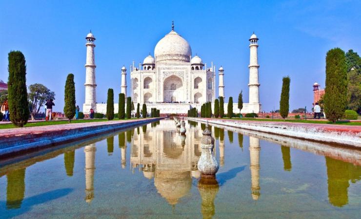 Pohľad na chrám Tádž Mahal