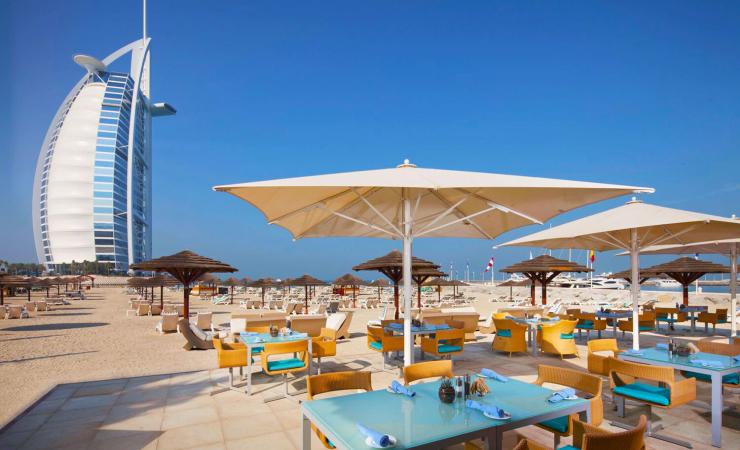 Reštaurácie pri pláži v Jumeirah Beach Hotel