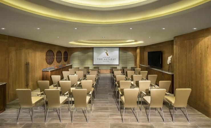 Konferenčná sála v hoteli The Retreat Palm Dubai MGallery by Sofitel
