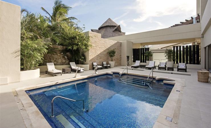 Hotel Iberostar Cancun - hotelový bazén       