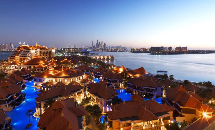 Nocný areál Anantara The Palm Dubai Resort