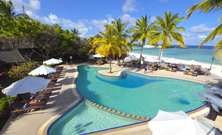 Bazén v Paradise Island Resort & Spa