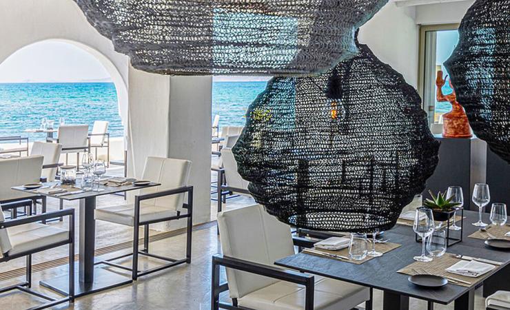Reštaurácia v Knossos Beach Bungalow & Suites