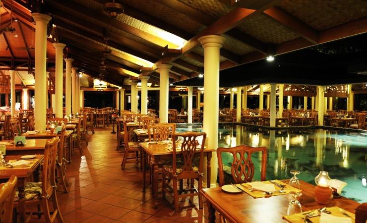 Hotelový Resort Royal Island Resort & Spa -Posedenie 
