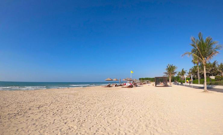 Pláž pri Hilton Resort & Spa Ras Al Khaimah