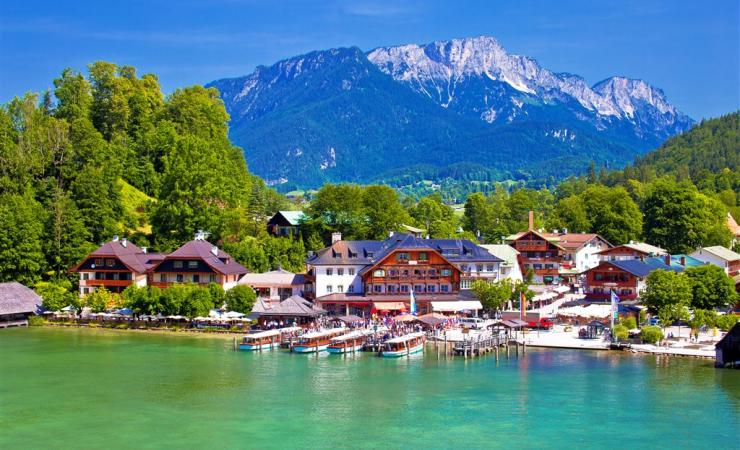 Vodopády a rokliny, poznávací zájazd Rakúsko - jazero a mesto