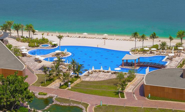 Bazén v hoteli Andaz Dubai The Palm