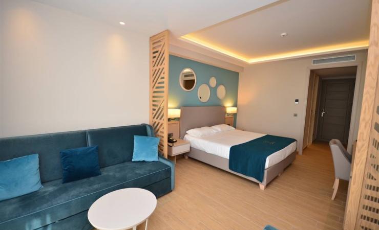 Hotel Almyros Beach Resort and Spa - 