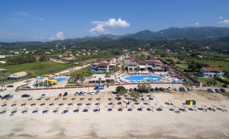 Hotel Almyros Beach Resort - Pohľad z výšky na more a ostrov