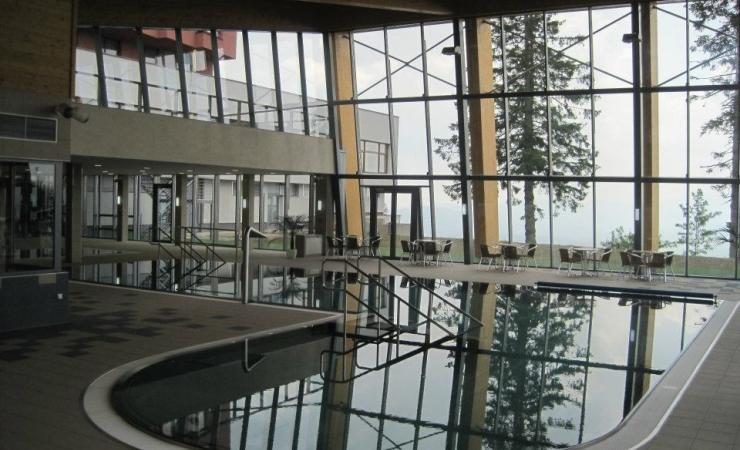 Vnútorný bazén hotela Sorea Trigan