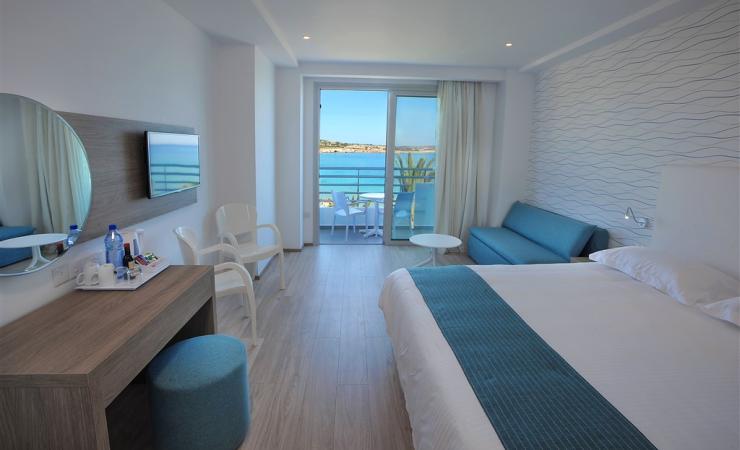 Ubytovanie Hotel Okeanos Beach ****