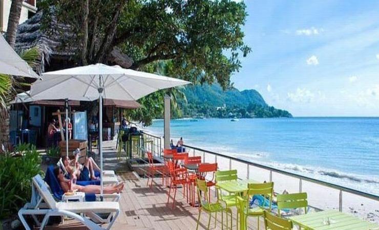 Hotel Coral Strand - Relax na terase s výhľadom na more
